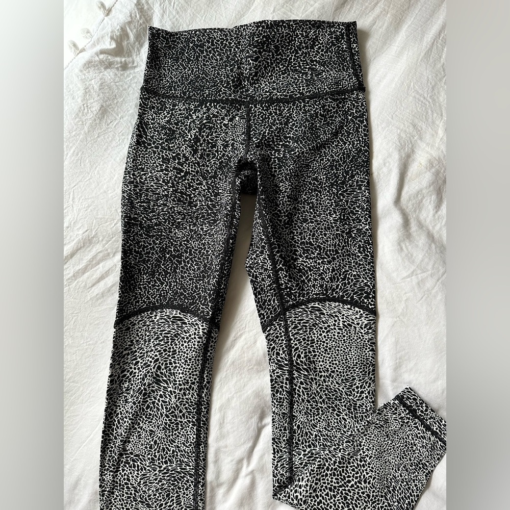 Nwot Lululemon Pattern Leggings Color Block - image 1